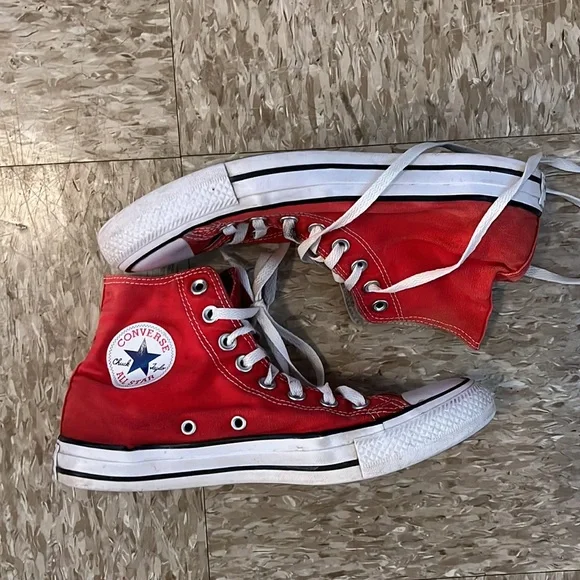 Red High Top Converse Chuck Taylor All Star - Men’s 7, Women’s 9 - Picture 1 of 6
